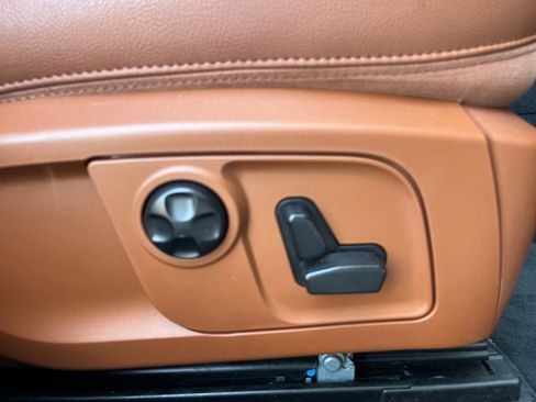 Used 2017 Maserati Levante w/ Sport Package image 28