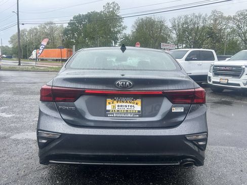 Used 2020 Kia Forte LXS FWD image 4
