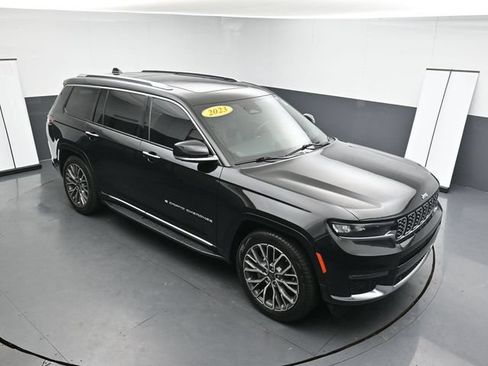 Used 2023 Jeep Grand Cherokee L Summit AWD/4WD image 15