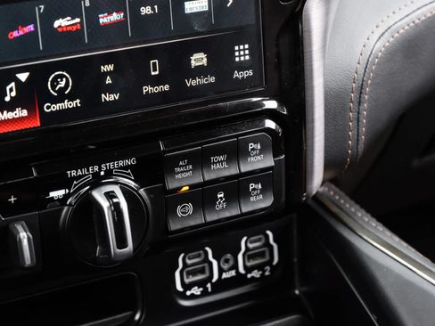 Used 2023 RAM 3500 Limited AWD/4WD image 31