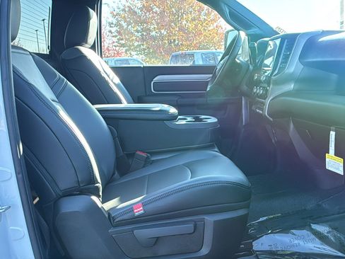 New 2026 RAM 5500 Tradesman w/ Chrome Appearance Group AWD/4WD image 14