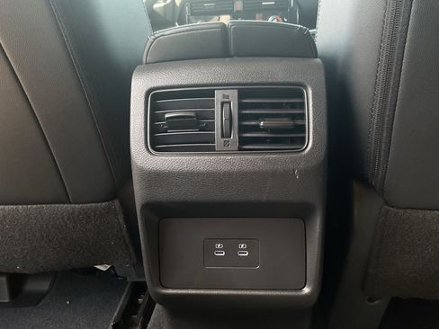 Used 2026 Nissan Rogue SL FWD image 11