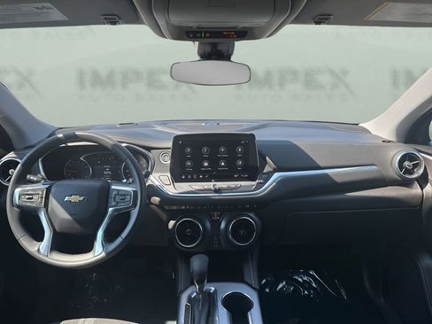 Used 2025 Chevrolet Blazer LT image 12