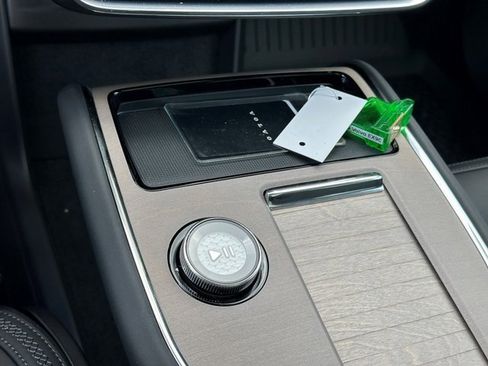 New 2025 Volvo EX90 Plus image 23