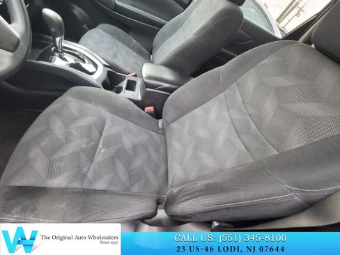 Used 2016 Nissan Rogue SV AWD/4WD image 14