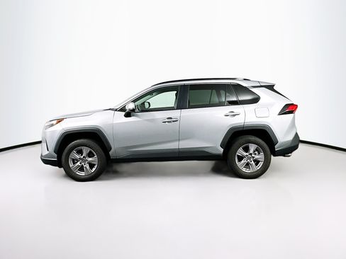 Used 2025 Toyota RAV4 XLE FWD image 4