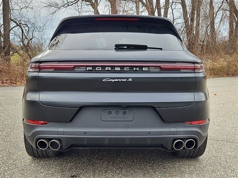 Certified 2024 Porsche Cayenne S image 6