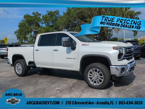 Used 2024 Chevrolet Silverado 2500 LTZ w/ LTZ Plus Package AWD/4WD image 2