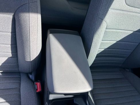 Used 2025 Kia K4 EX image 37