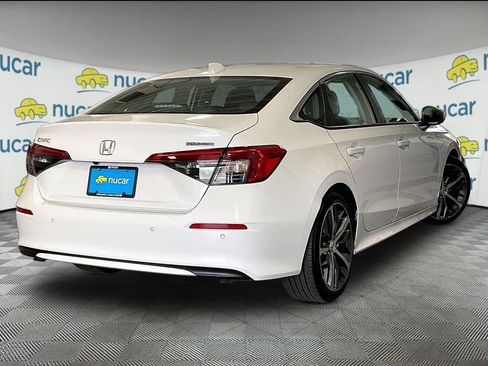 Used 2023 Honda Civic Touring image 6