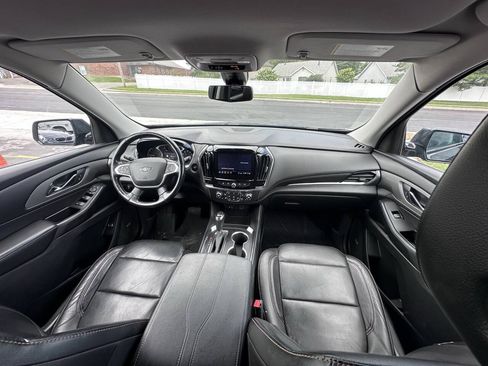 Used 2020 Chevrolet Traverse RS w/ LPO, Floor Liner Package AWD/4WD image 16