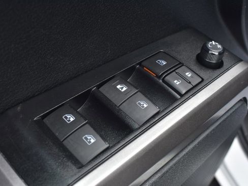 Used 2023 Toyota Tacoma SR5 RWD image 13