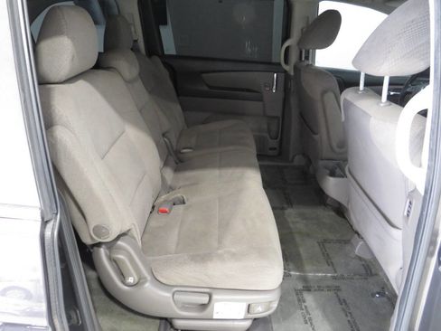 Used 2016 Honda Odyssey SE image 10