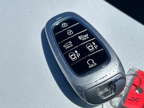 Used 2020 Hyundai Sonata Limited w/ Winter Weather Package FWD image 10