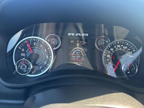 Used 2024 RAM 2500 Big Horn w/ Bed Utility Group image 5