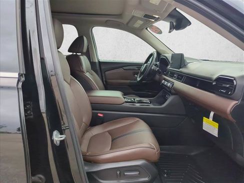 Used 2025 Honda Pilot Elite image 22