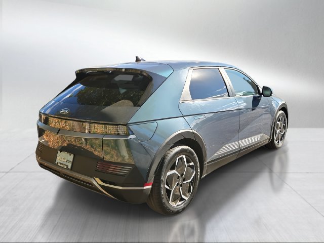Used 2024 Hyundai Ioniq 5 SE RWD image 3