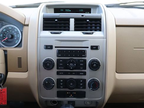Used 2012 Ford Escape XLT AWD/4WD image 32