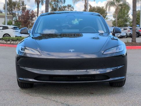 Used 2025 Tesla Model 3 image 3