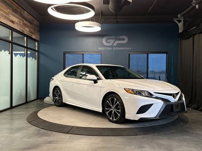 Used 2018 Toyota Camry SE w/ Moonroof Package