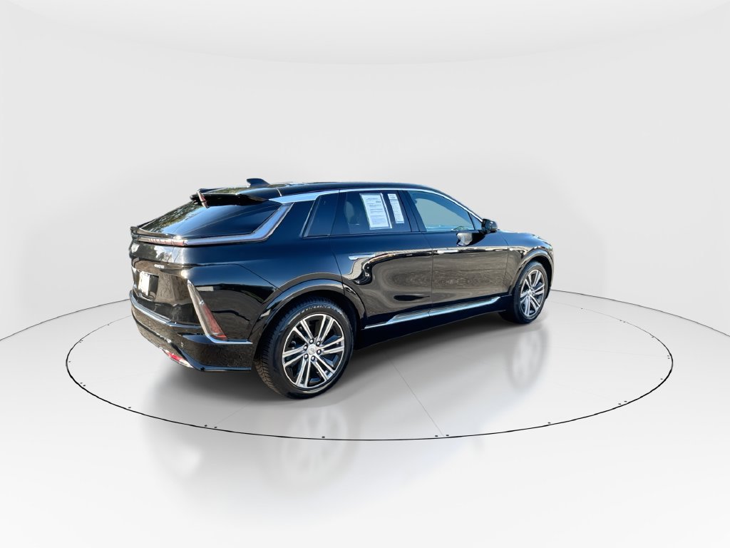 Used 2024 Cadillac Lyriq Luxury RWD image 8