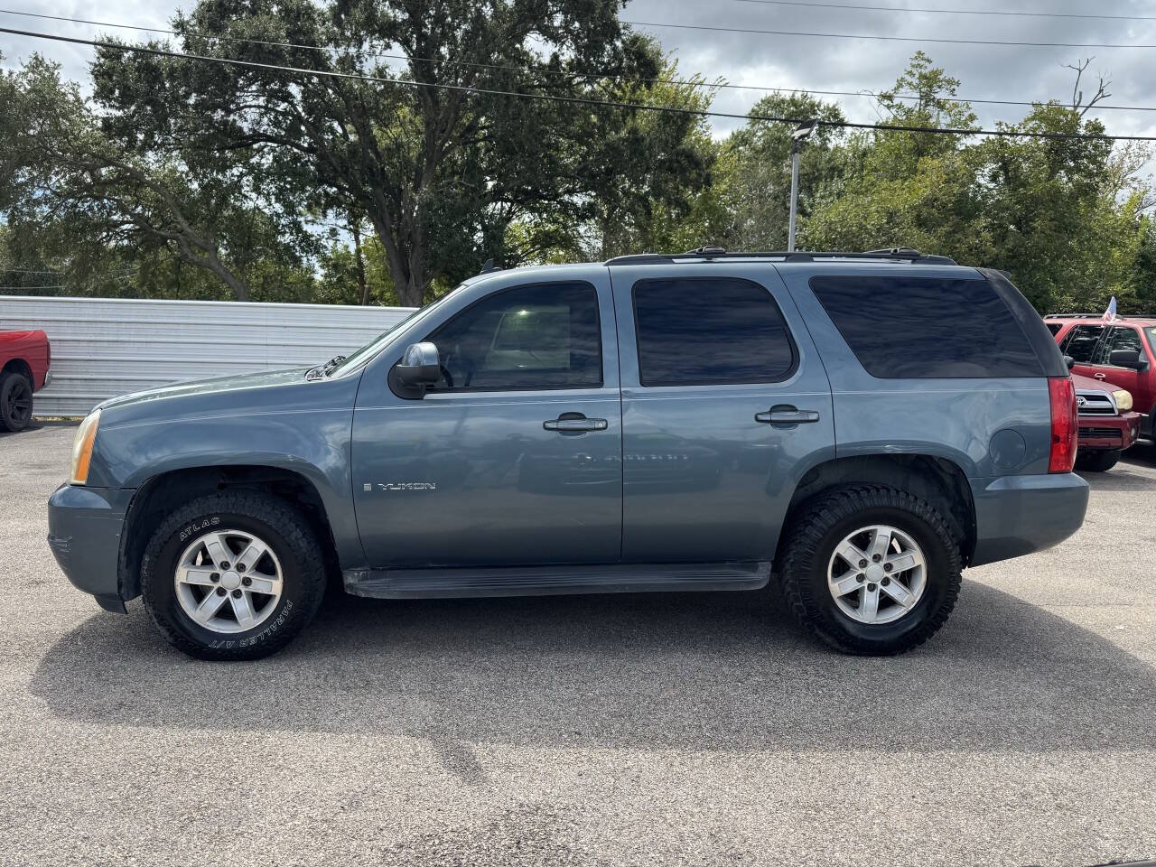 Used 2009 GMC Yukon SLT AWD/4WD image 9