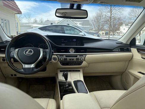 Used 2013 Lexus ES 350 w/ Luxury Pkg image 36