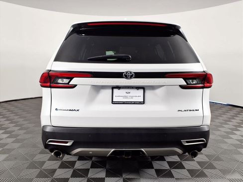 Used 2024 Toyota Grand Highlander AWD Hybrid image 5