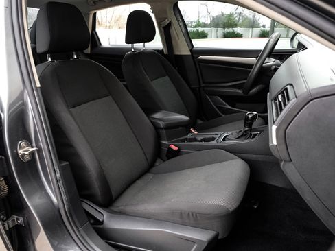 Used 2019 Volkswagen Jetta S w/ Driver Assistance Package image 32