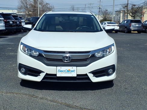 Used 2018 Honda Civic EX-T image 2