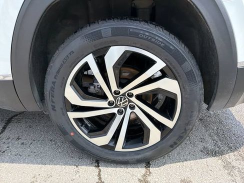 Used 2021 Volkswagen Atlas SEL Premium AWD/4WD image 26