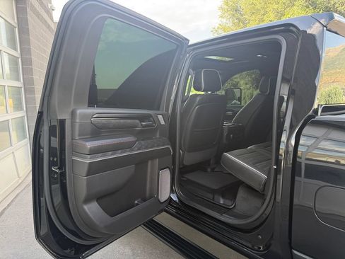Used 2025 GMC Sierra 2500 AT4X AWD/4WD image 31