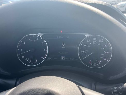 Used 2025 Nissan Sentra SV FWD image 38