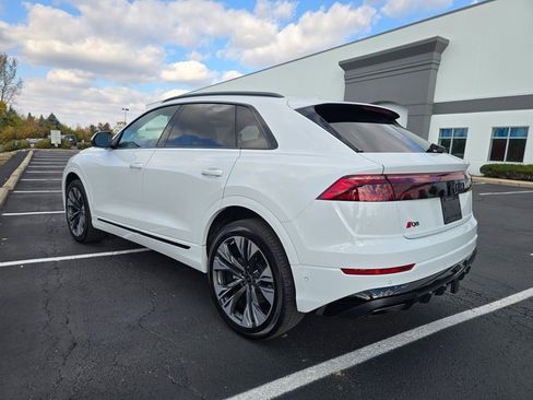 Used 2025 Audi Q8 Premium Plus image 8