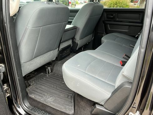 Used 2017 RAM 1500 Express image 23