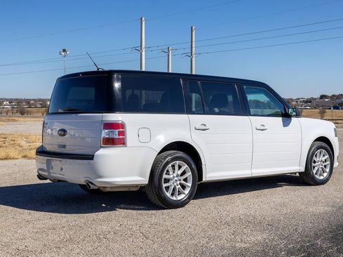 Used 2015 Ford Flex SE image 7
