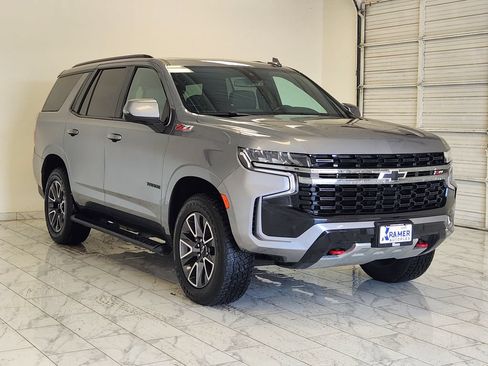 Used 2022 Chevrolet Tahoe Z71 w/ Luxury Package AWD/4WD image 3
