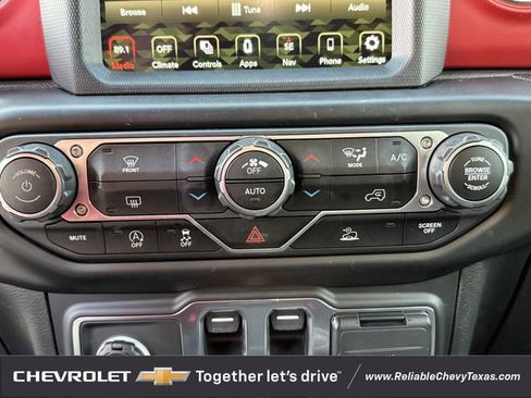 Used 2023 Jeep Wrangler Rubicon w/ LED Lighting Group AWD/4WD image 24