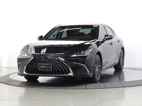 Certified 2024 Lexus ES 300h w/ Premium Package FWD image 3