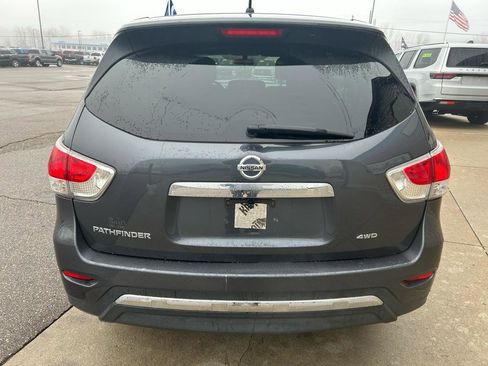 Used 2013 Nissan Pathfinder S image 6