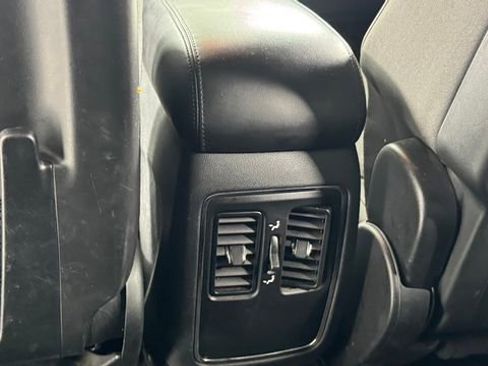 Used 2018 Jeep Grand Cherokee Laredo AWD/4WD image 35