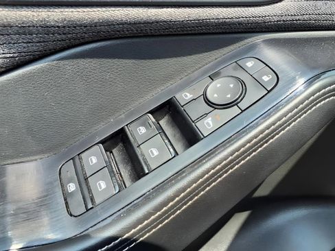 Used 2023 Nissan Rogue SV AWD/4WD image 18