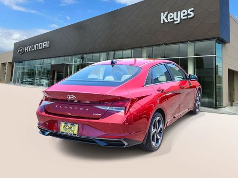 Certified 2023 Hyundai Elantra Limited FWD image 4