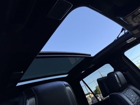 Used 2021 Cadillac Escalade Sport Platinum AWD/4WD image 32