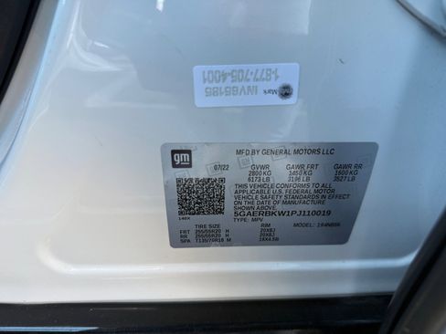 Used 2023 Buick Enclave Essence w/ Experience Buick Package image 23