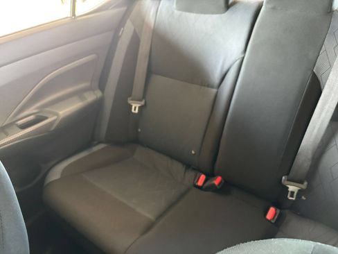 Used 2025 Nissan Versa SV FWD image 37