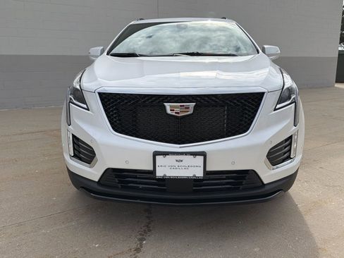 New 2026 Cadillac XT5 Sportv w/ LPO, Floor Liner Package AWD/4WD image 2