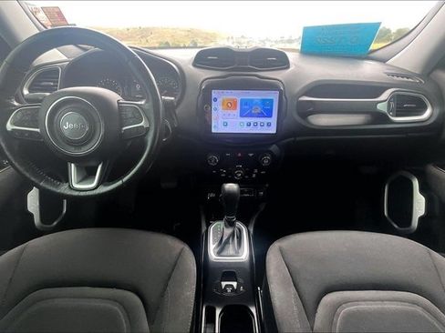 Used 2020 Jeep Renegade Latitude w/ Cold Weather Group AWD/4WD image 7