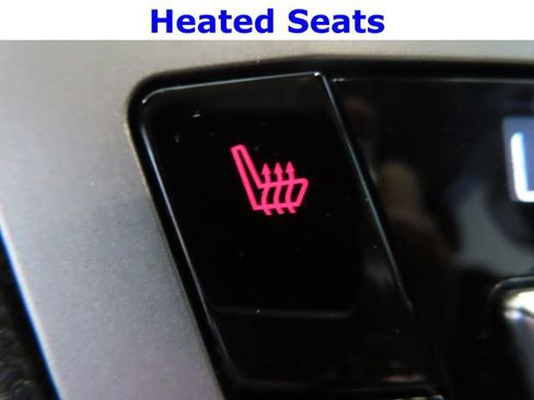 Used 2021 Ford Explorer XLT RWD image 25