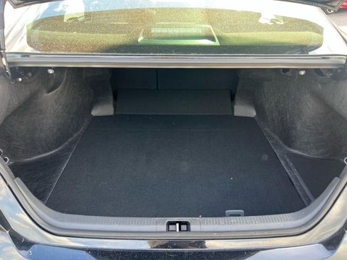 Used 2025 Toyota Camry LE image 7